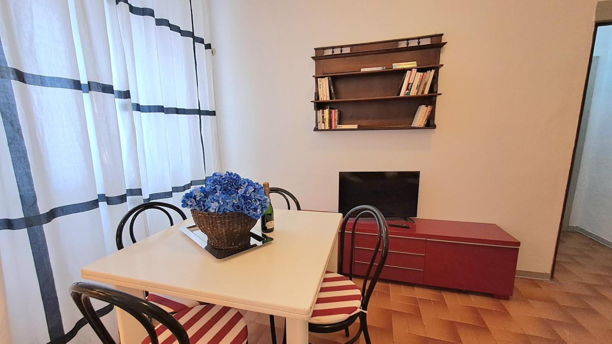 Blue Breeze Apartment Germignaga ภายนอก รูปภาพ