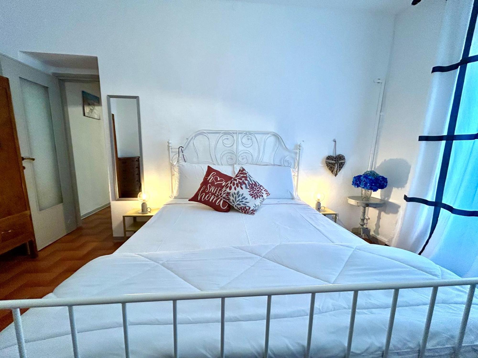 Blue Breeze Apartment Germignaga ภายนอก รูปภาพ